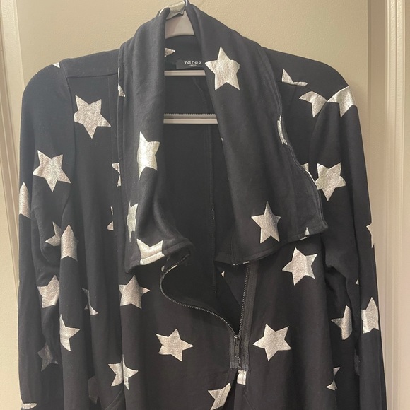 Terez Foil-Printed Draped Zip-Front Black/Silver Star Print Jacket in Size Small - Picture 4 of 15